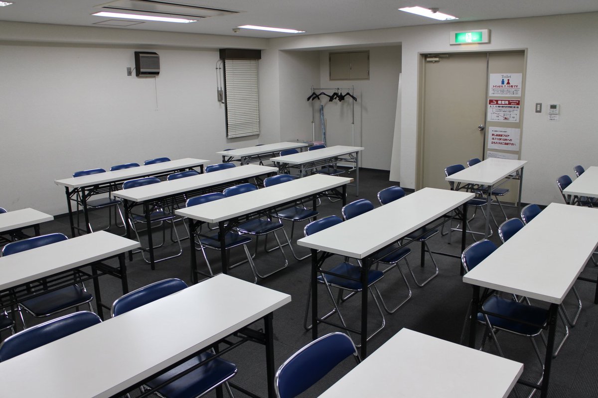 OsakaSmg's tweet photo. 近商ビル7B　15.5坪　51㎡　10-36名収容可能　終日利用10-21時　31,000円
セミナー会場としてだけではなく、最近ではオーディションや芸能関係の控室としてのご利用もされています。　
#大阪　#貸会議室　#セミナー会場　#オーディション https://t.co/yUbDIAjIDC