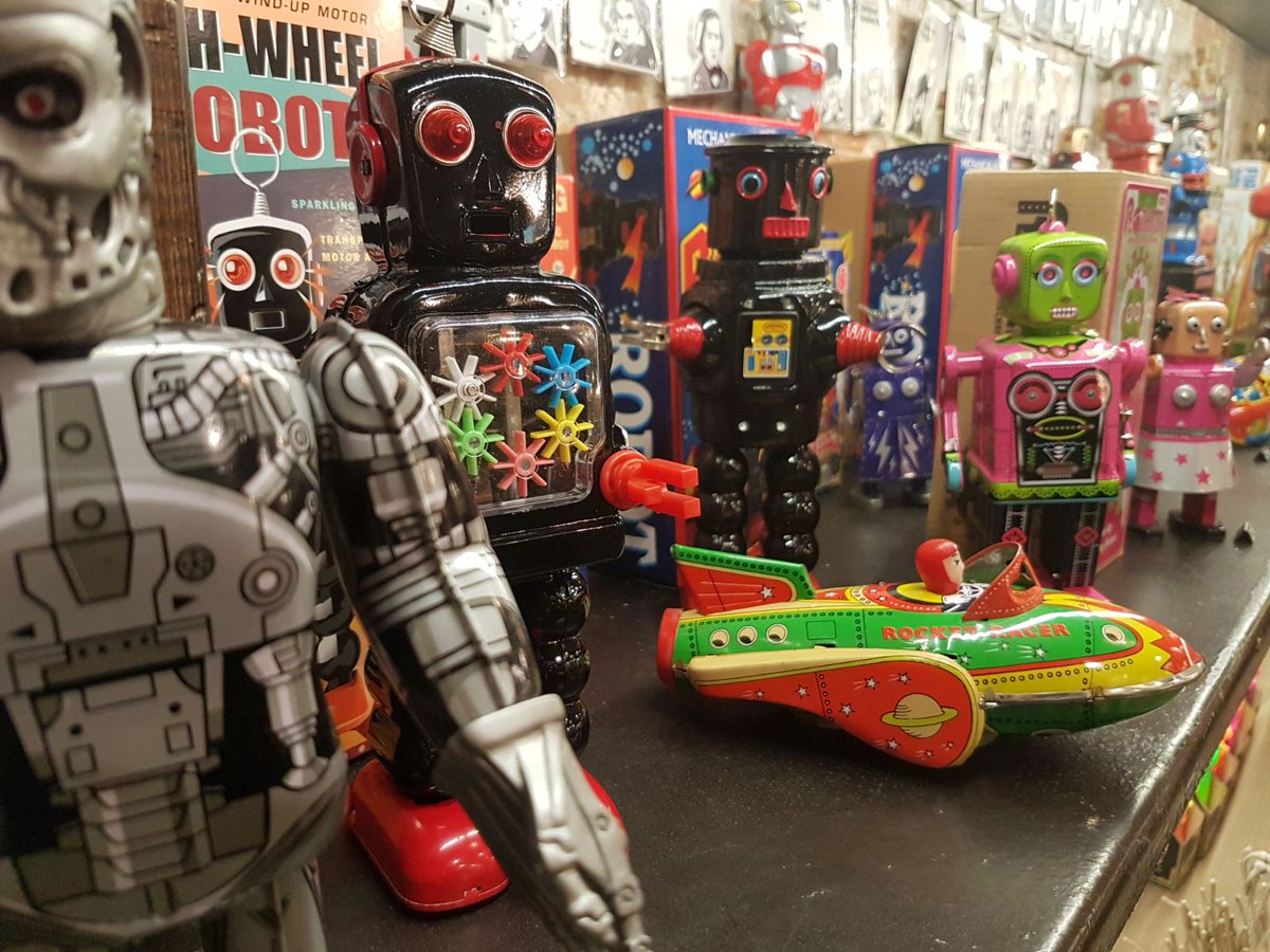 Bahnhof Shop tweet media