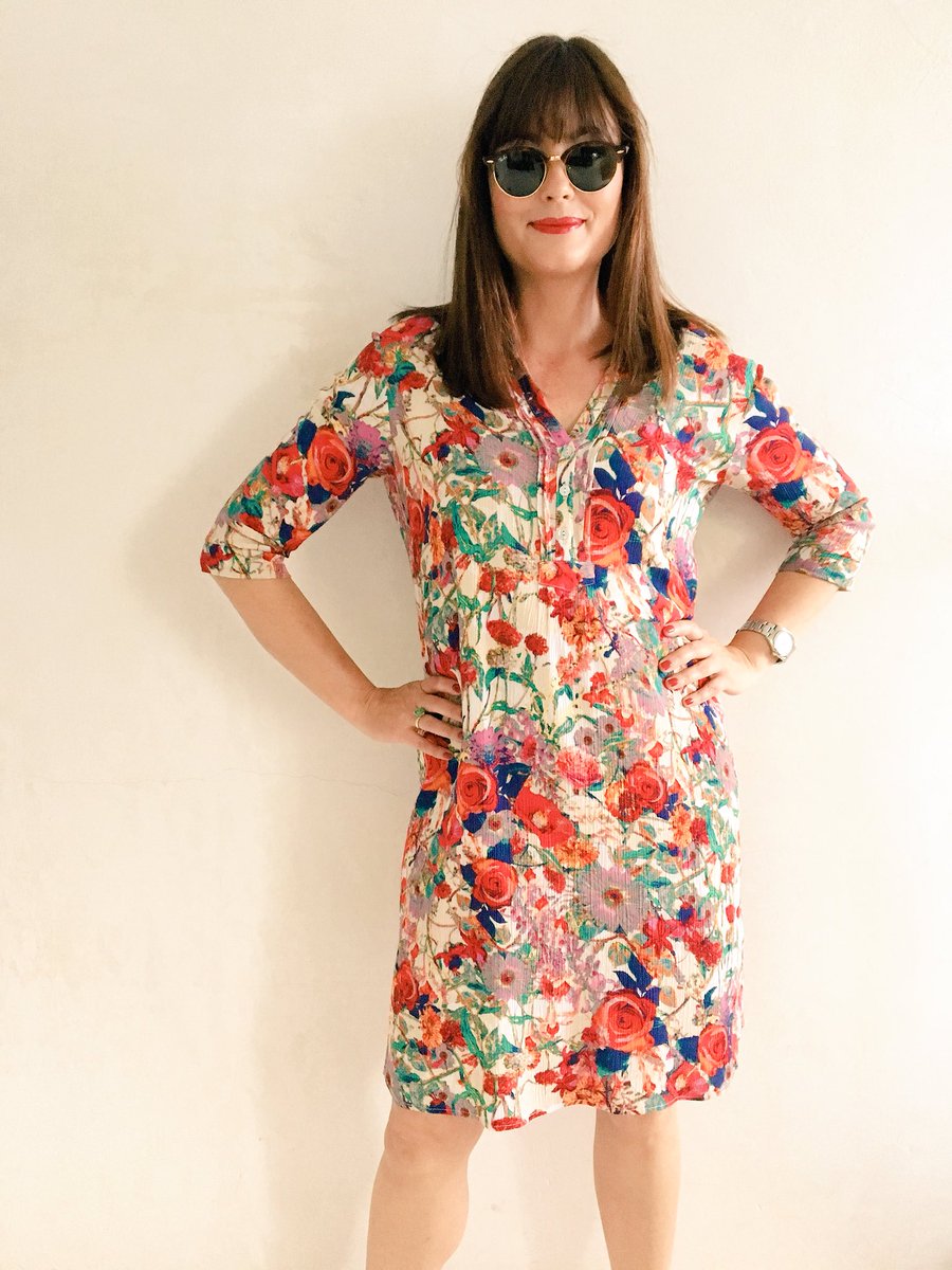 CandiceLeeKan's tweet image. Super excited to be chatting beauty at the @goodhousesa #VeryMerry event today. Wearing @DesrayDesigns