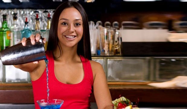 robertamirata's tweet photo. Vuoi scoprire tutti i segreti per diventare un barman o una barlady di successo? Scopri come fare su https://t.co/lc21YYAFOg
#mixology #corsobarman #mixologyacademy #ad https://t.co/9zt0A8ub5C