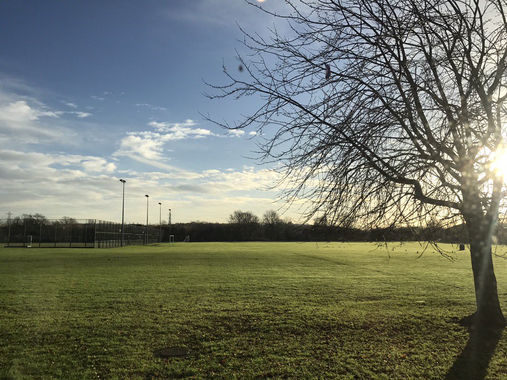 PhysicsManSam's tweet photo. Becoming very attached to this view! #brightandchilly https://t.co/lsB4bwYg03