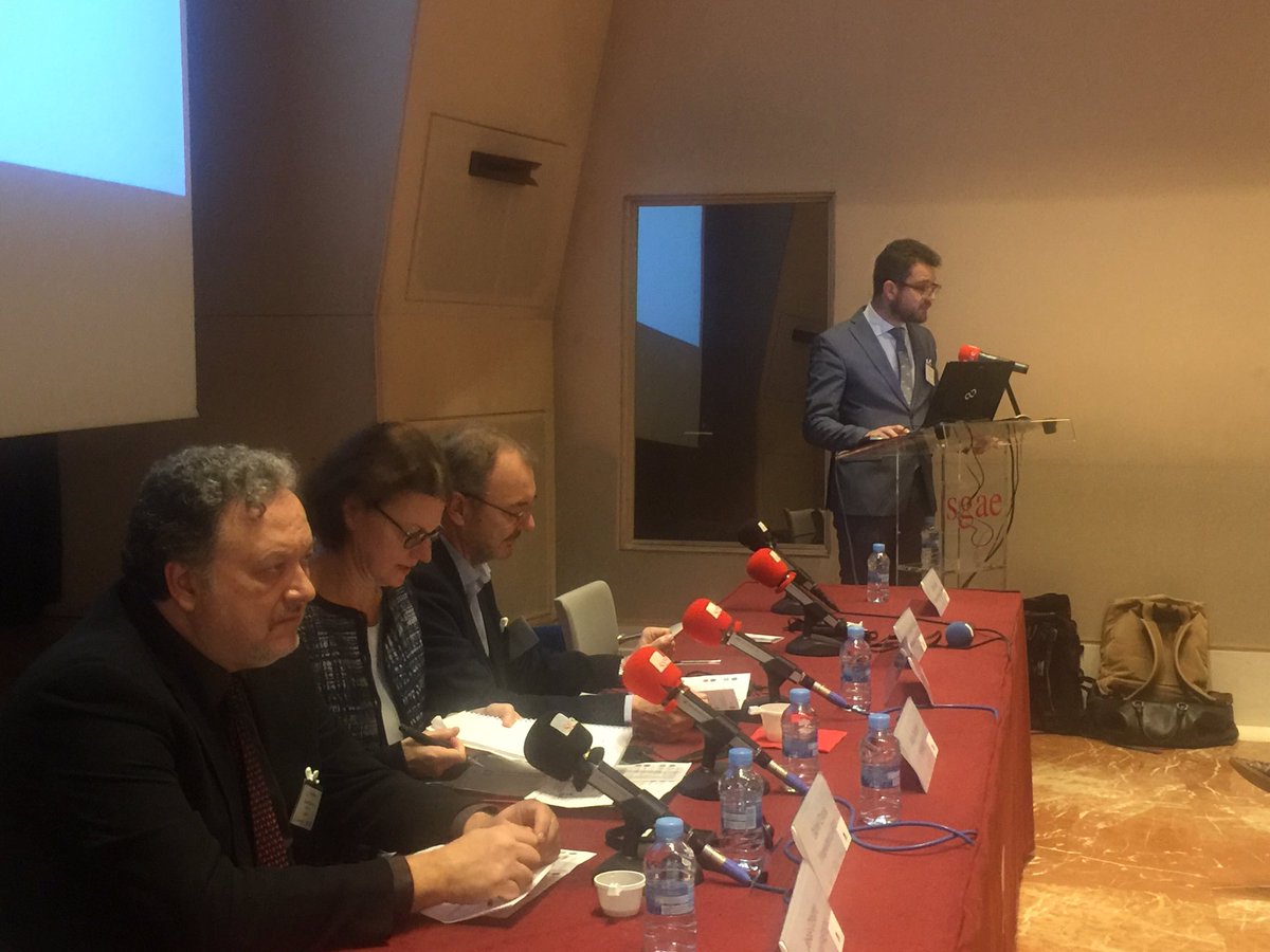 ARTEspectaculo's tweet photo. Comenzamos la 54 #PEARLEConference Inaugurada por el Secretario General de @sgaeactualidad Carlos Lopez y el Secretario General de @INAEM_Cultura Carlos Fdez Peinado /We start our 54 #PEARLE Conference https://t.co/ypezCIYfYr