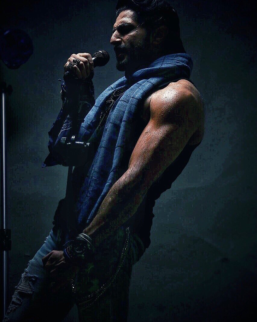 IamBilalAshraf's tweet photo. RANGREZA TITLE TRACK VIDEO COMING SOON!!! Rangreza Dec 21, 2017. #bilalashraf #rangreza #ashrafbilal #titletrack #film #movies #fun #sing #pakistan #pakfilms #pakcinema @THEOFFICIALB4U @Mhfilmsuk @rangrezathefilm https://t.co/mckKYA5u97