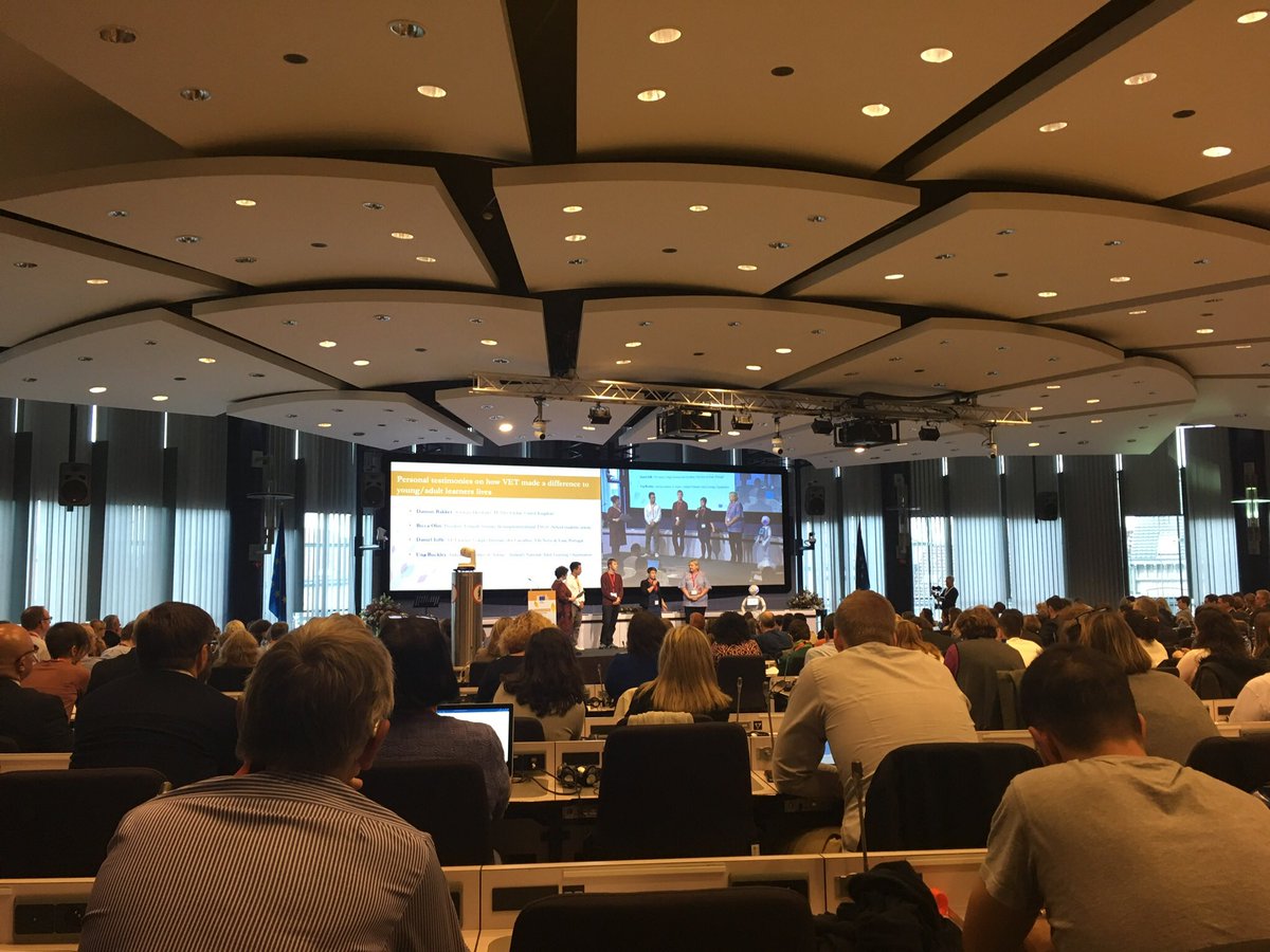 lllplatform's tweet photo. Itโs clear from the various discussions at the #LLLWeek17 & #EUVocationalSkills :
#lifelonglearning is the answer - learning how to learn, the earlier the better, & most importantly sustainable & inclusive approach to skills and jobs! https://t.co/3smkSu8ged