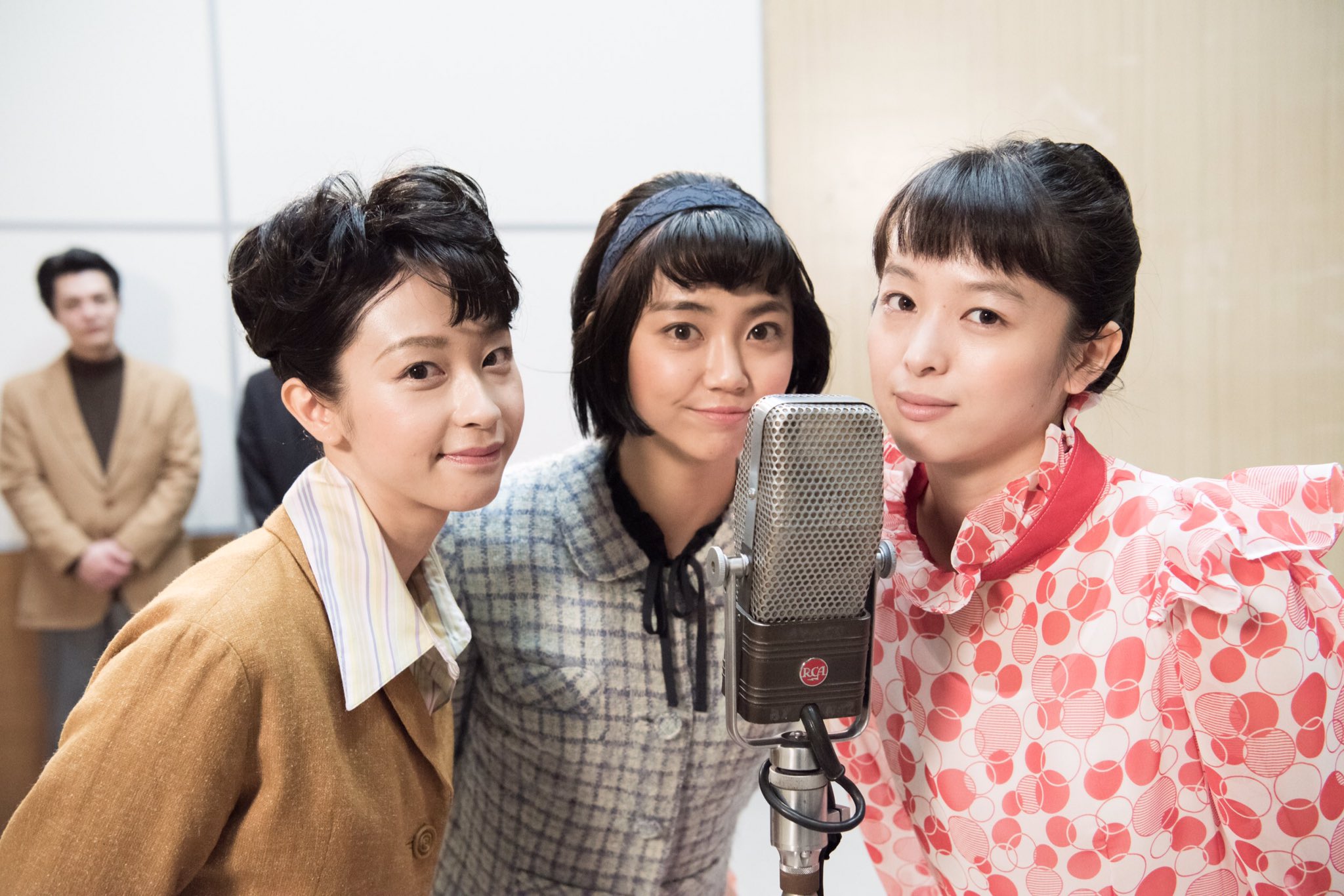 瀬戸さおり トットちゃん みていただき ありがとうございます 今週は 私が演じた 里見京子 も登場しましたー 来週も是非見てくださいね 写真は ヤン坊ニン坊トン坊 の三人で 里見京子 瀬戸さおり 横山道代 山谷花純 黒柳