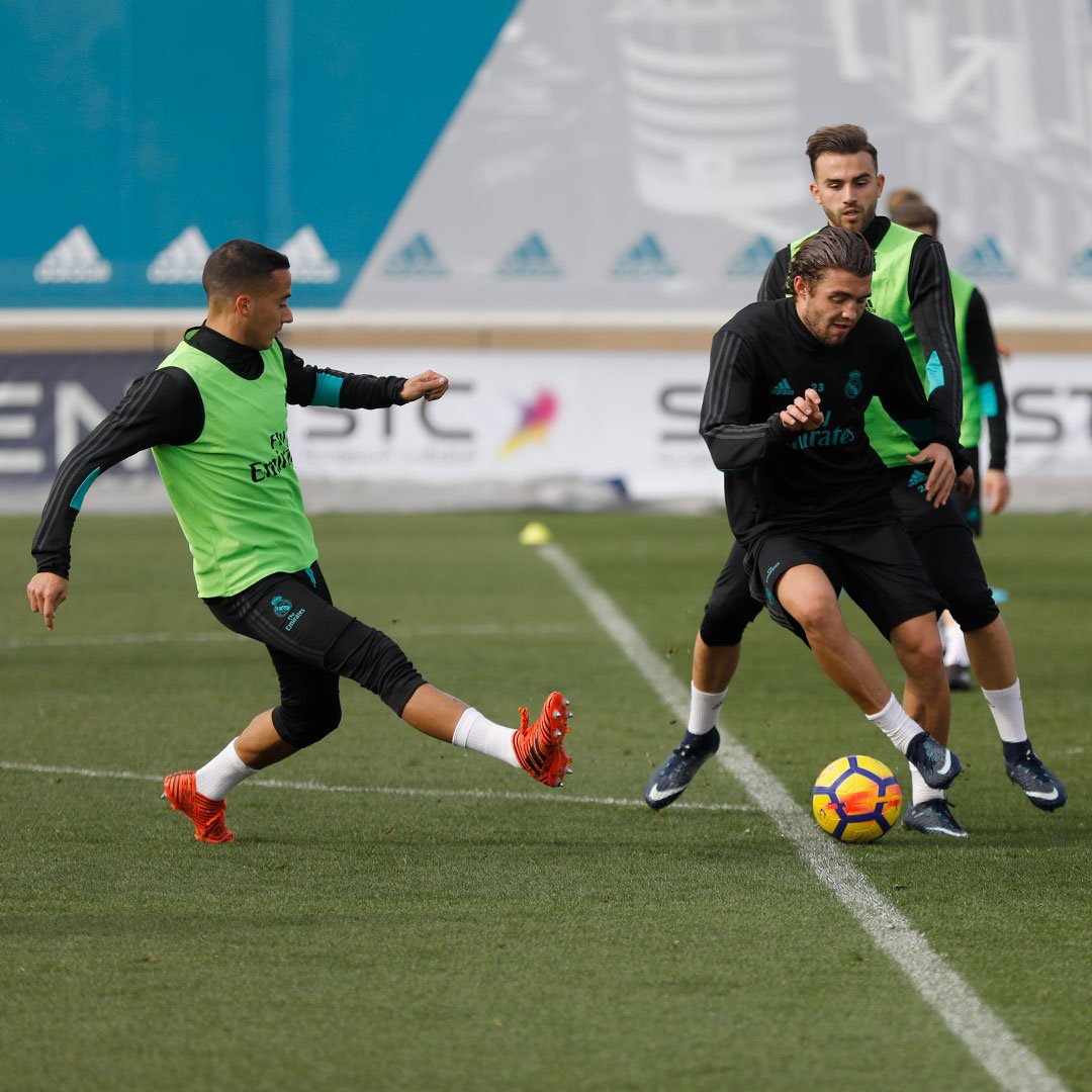 realmadriden's tweet photo. Today's agenda at #RMCity 
🏃 11:00 Training session
🗣 13:00 Zidane's press conference ahead of @MalagaCF_en match

#RMLiga | #HalaMadrid

Follow it all LIVE on #RMTV 📺 https://t.co/HJfvVLJmym https://t.co/DuiZ427Jnj