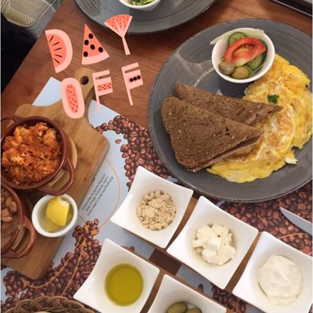 cafe_four's tweet photo. فطور الجمعة مع الأهل و الأصدقاء في مقهى الأربعة مربعات
-
-
-
للحجز و الإستفسار:
0138820937
0138820947
0545936322
-
-
-
-
#khobar_rest #morning #Bahrain_rest #bahrain_restaurants #فطور #الكورنيش #الدمام #dammam #كورنيش_الدمام #breakfast #breakfastclub #four_squares_cafe https://t.co/RDsy4C4DrO