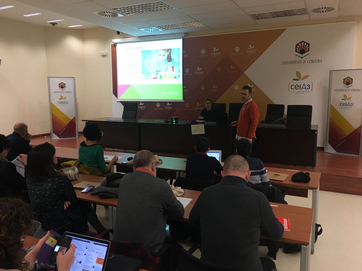 FDescubre's tweet photo. Comienza el segundo día en el #CCSC17, @MCarrasco77 presenta la Noche de los Investigadores en #Andalucía #NIGTHspain https://t.co/hMWVRpfFJN