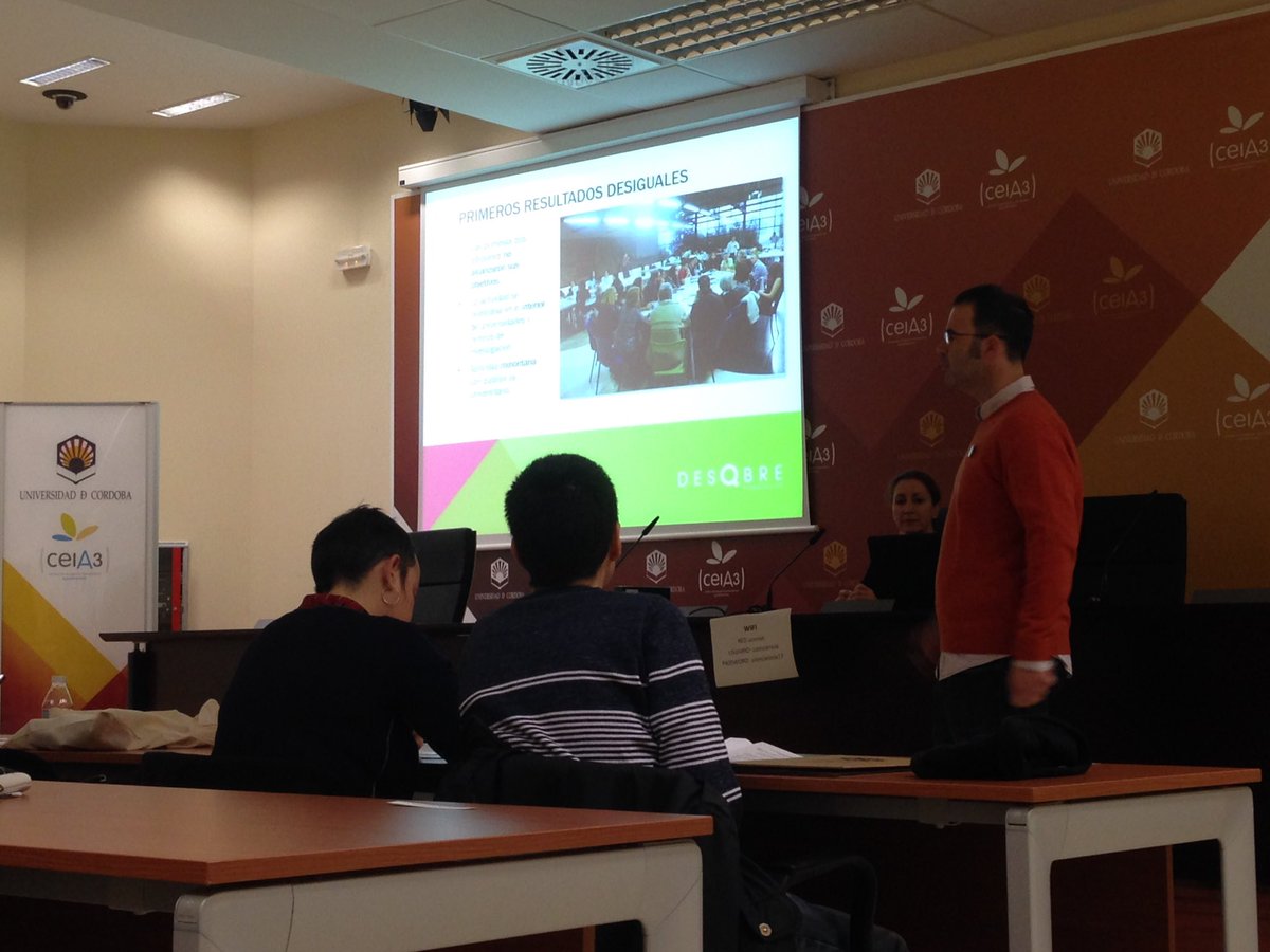 FDescubre's tweet photo. @MCarrasco77, de la @FDescubre y coordinador de La Noche Europea de los Investigadores en Andalucía explica en #CCSC17 el salto a la calle y la evolución de la #EuropeanResearchersNight de @MSCActions #nightSpain https://t.co/0BajsYMNHt