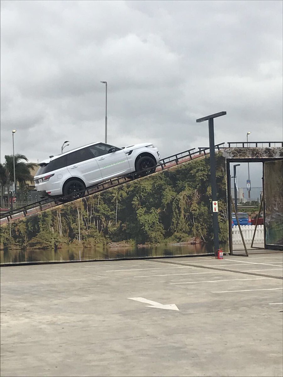 ILuvDBN's tweet photo. All the excitement at the @LandRoverZA #TwoIconsTour https://t.co/oDJPueHPik