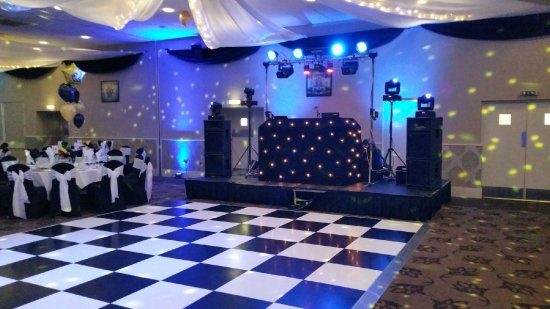 TheIdealVenue's tweet photo. For 37 years Bee Jay Entertainments have been providing the best mobile discos to leading hotels, entertainment venues &amp; private functions throughout Kent and Surrey! 
https://t.co/bAoSJS0VIM
#mobilediscos #discos #events #weddings @beejayentertain https://t.co/VIfs6Dvk0E
