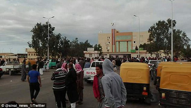 DailyMail's tweet photo. More than 200 people now dead and another 125 reportedly injured in the attack on the Egyptian mosque https://t.co/T76jOcVkFH https://t.co/sjg0Gt0qD9