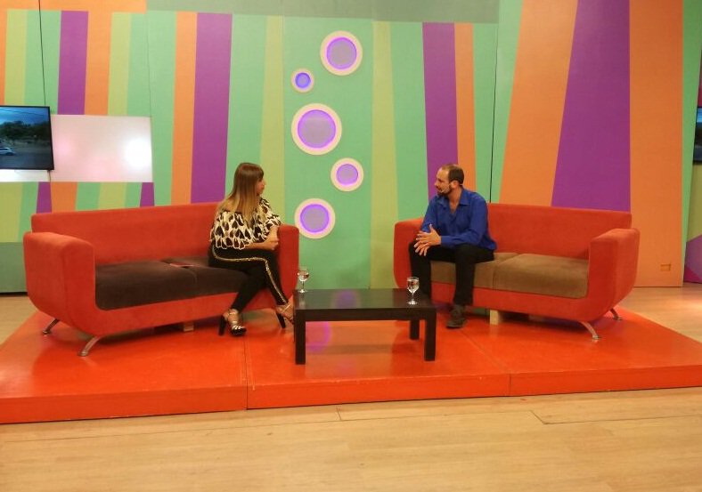 AmbienteSanLuis's tweet photo. #AHORA - El Gerente Comercial de Sol Puntano, Santiago Lusquiños, habla sobre la apertura del primer local que ofrece productos de #SanLuis y a #precio diferencial en @MAGAZINEUBM. #Alimentos #Calidad https://t.co/lixfwbUzMb