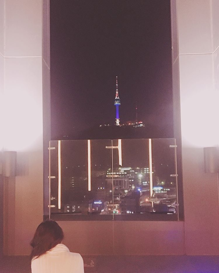 sistarspot's tweet photo. [IG] 171124 #SOYOU:

#l7 #Rooftop #👣♨️

https://t.co/SQS2yFlmsH https://t.co/5pfrkEXIYC