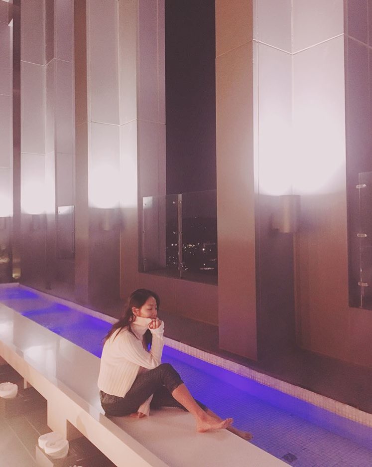 sistarspot's tweet photo. [IG] 171124 #SOYOU:

#l7 #Rooftop #👣♨️

https://t.co/SQS2yFlmsH https://t.co/5pfrkEXIYC