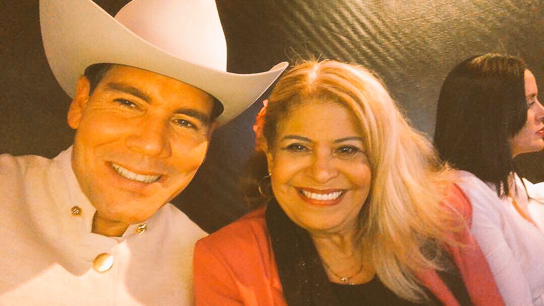 vwinstonv's tweet photo. La Av. Carabobo de San Fernando, estado Apure será el sitio de encuentro hoy #24Nov para disfrutar de los mejores exponentes de la música llanera con el concierto #CorazonLlaneroApure. ¡Imperdible por las pantallas de @TvesAlDia! https://t.co/XrlcxKLAhN
