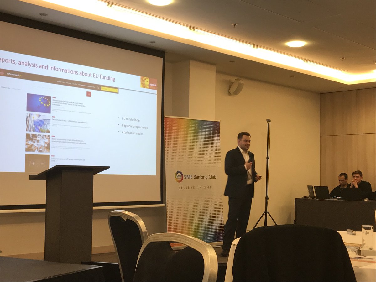 RBL_byAlior's tweet photo. Marek Sołtysiak at @SMEBankingClub #cee17 presented @AliorBankSA approach to #SME value added services. #zafirmowani #innovation #fintech https://t.co/9G7BSPJb4N