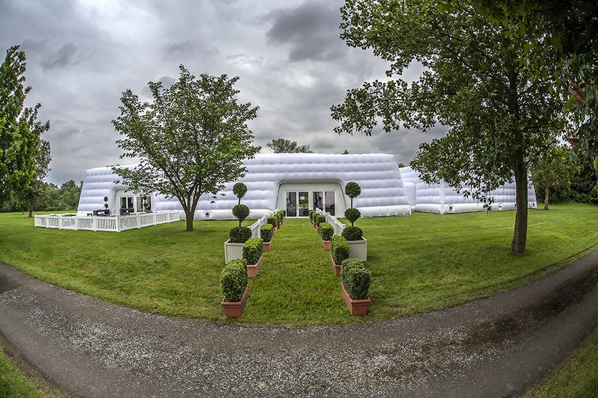 ces_espana's tweet photo. ¿Utilizarías una carpa hinchable para realizar un evento en invierno? Contemporary Event Structures España te ofrece todas las garantías para que puedas hacerlo. ¡Contacta con nosotros y no te quedes con la duda! https://t.co/1gFhg1fhih