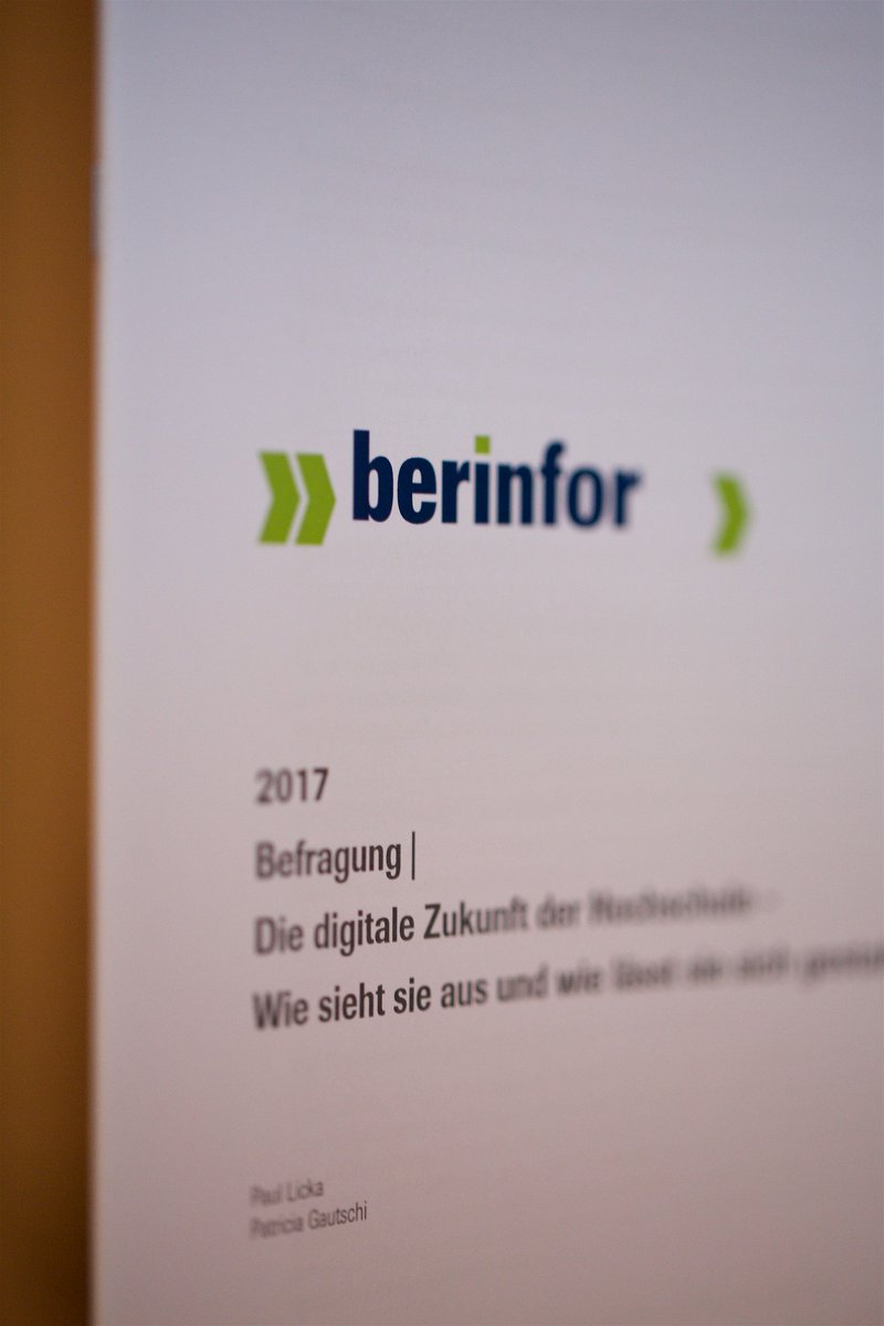 Berinfor's tweet photo. Die digitale Zukunft der Hochschule – Wege und Möglichkeiten, den Transformationsprozess zu gestalten! Das Referat von Paul Licka zur #Berinfor Befragung 2017 ist nach dem #hochschulevent nun online https://t.co/eQpglMx5pY https://t.co/BYExU44x79