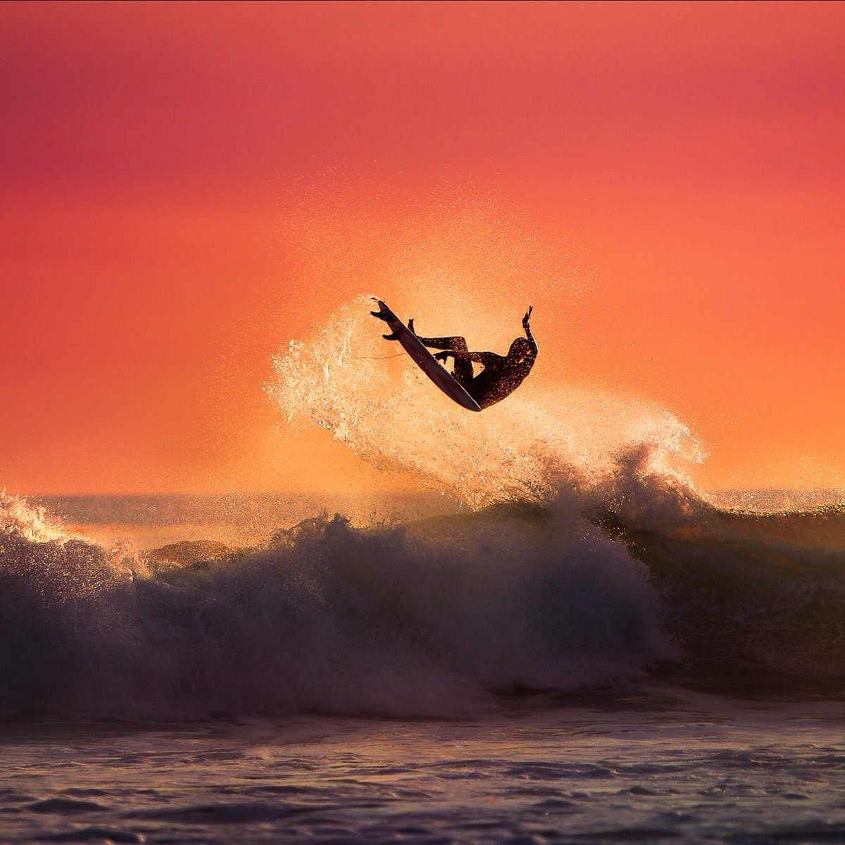aerialite_surf's tweet photo. Find your moment to rise above. #ShapeGlassSurf #Aerialite #BoardsAreAwesome https://t.co/zkV5zh00F0