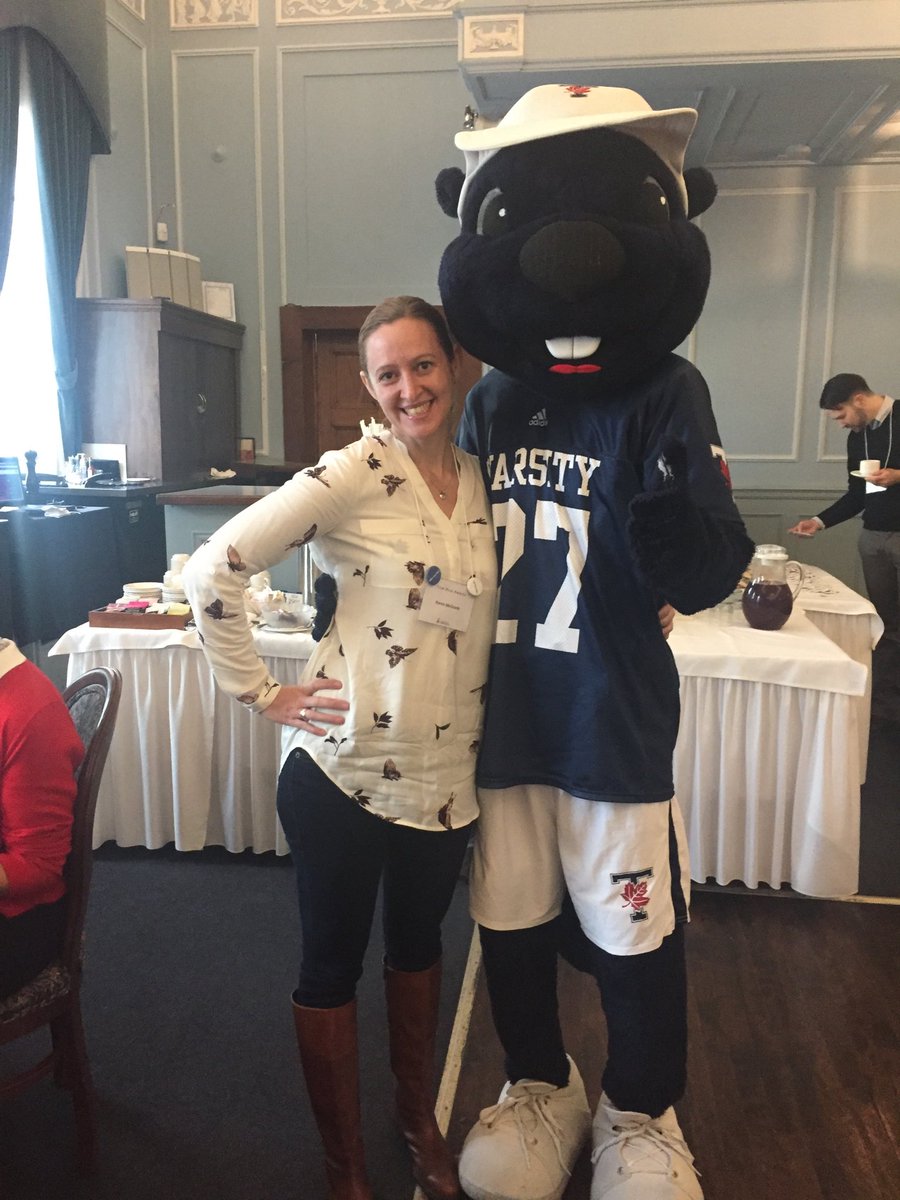 k_mccrank's tweet photo. Who's true blue? #mccrankitup #workingatuoft @JonRTurner https://t.co/5PLFvZTmHv