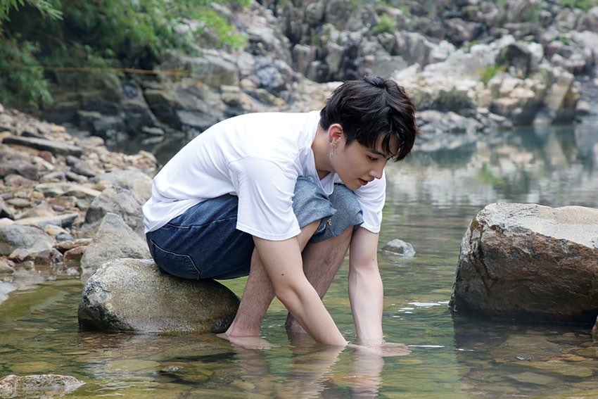 TheFreakies's tweet photo. เขาผู้ไม่แพ้
ทำงานหนักแต่ไม่เคยท้อ
ทั้งทำไร่,จับปลา
ไม่เกี่ยงงานหนัก
ค่ำไหนนอนนั่น
เพื่อเก็บตังค์ไปขอแฟน https://t.co/6RCg0Mze4L