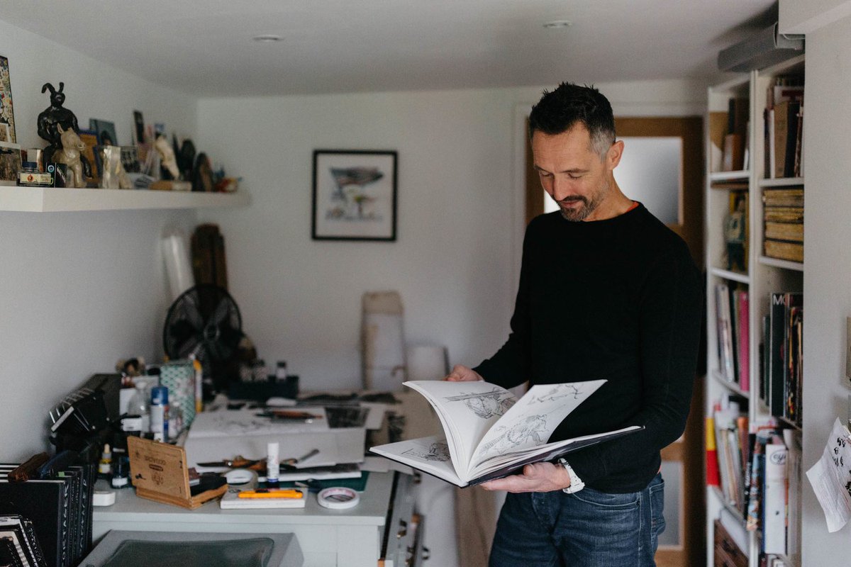 Varoommagazine's tweet image. Great interview from our favourite reportage expert @garyembury with @twosunspell The illustrator and @IllustrationUWE lecturer talks about the online journal #Reportager and drawing projects with @TopolskiStudio. bit.ly/2zXNxqz