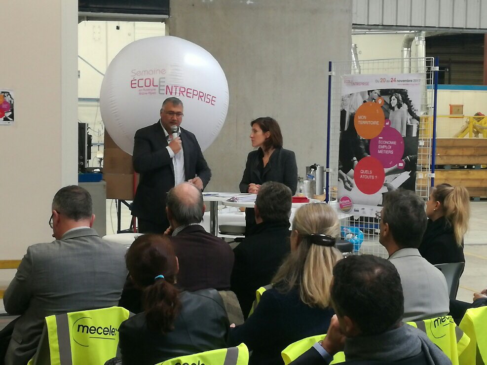 MedefAura's tweet photo. [LIVE] Au cœur de l’entreprise MECELEC COMPOSITES qui accueille la cérémonie de clôture de la #SEE17 @acgrenoble @medef Drôme Ardèche @mecelec composites @AllizePlast https://t.co/HbmRZXVBKI