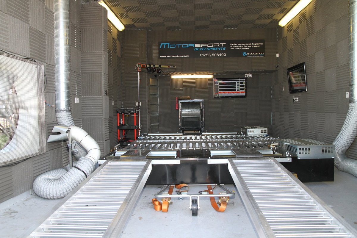 Motorsportdev's tweet photo. **HAPPY BLACK FRIDAY EVERYONE!!**
We are offering 15% off a 2018 Power Run on our Dyno (terms &amp; conditions apply) and 10% off everything in our worship using the code BLACKFRIDAY - ends midnight Sunday! #blackfriday #motorsportdevelopments #rollingroad #dynodynamics https://t.co/3zTyqOxlWR