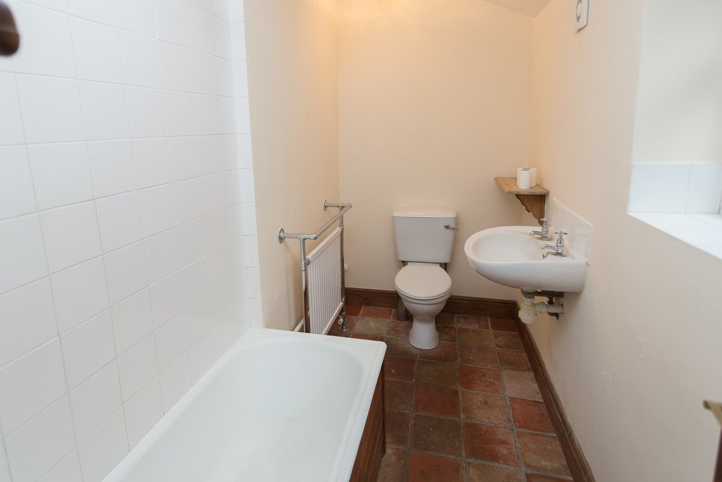 IMYourGroup's tweet photo. *PRICE CHANGE!* Now taking offers in excess of £120,00!

Close to city centre, ground floor flat, original features, central heated! 

NR1! Courtyard! Picture-rails! Potential! Call us today on 01603 457775!!!!!!!! https://t.co/W4OfwcLYSr