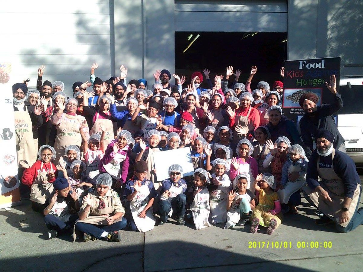joyofsewa's tweet photo. #HappyThanksgiving! Gratitude &amp; respect to our team &amp; our #volunteers &amp; our extended #community of supporters ! You help #MakeADifference! https://t.co/J9Up4kMwGr