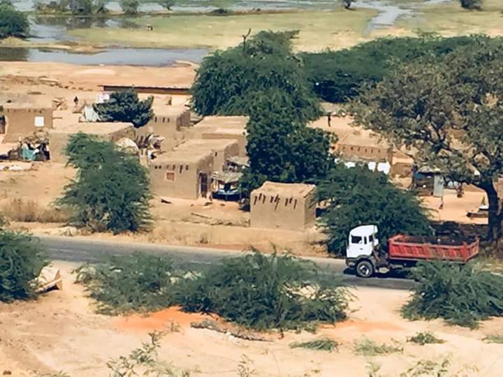 AdamouMahamad2's tweet photo. #Niger village de #KOSSEY  situé à une dizaine de kilomètres de #Niamey en allant vers #Terra région de #Tillabery .#ne227 #lotti227 #team227 #Nigerguida #Zantché @jeune_afrique @bbcafrique @TV5MONDE @Le_Figaro @LePoint @actuniger @TAMTAMINFOS @iciniger https://t.co/RzWkFuZJkA