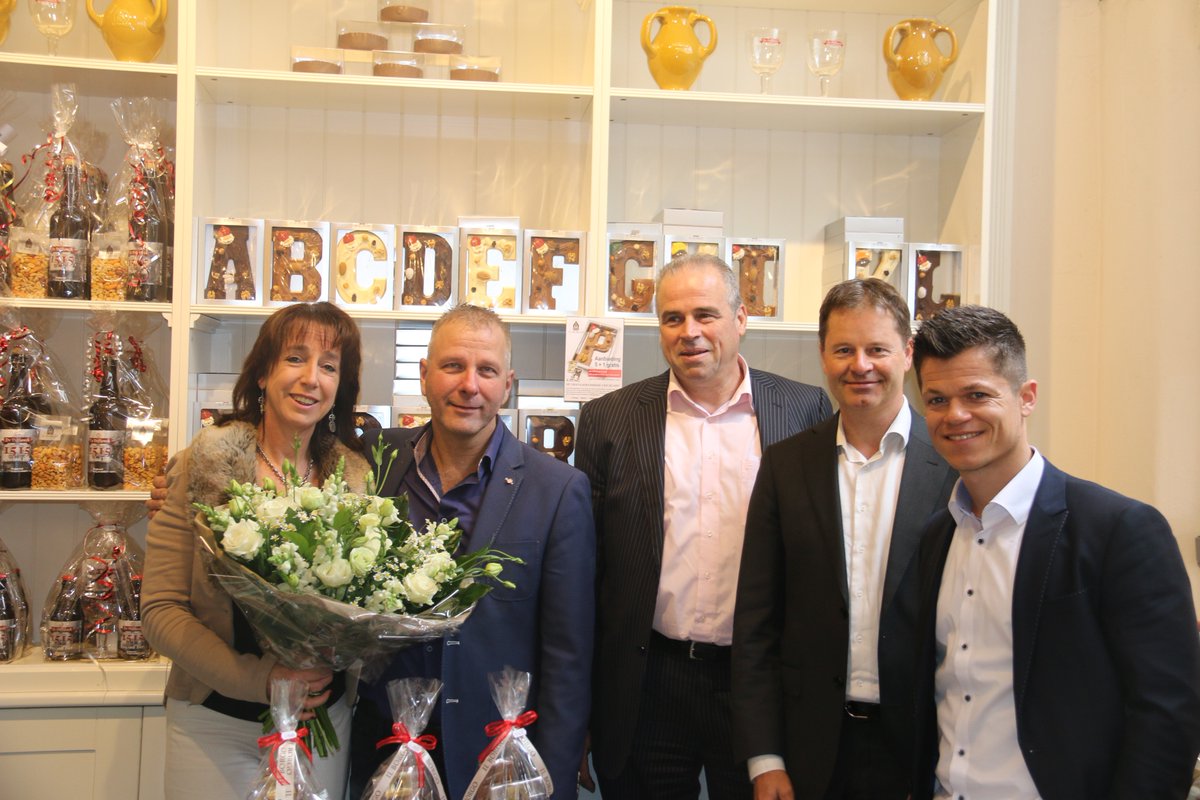 FeekeIvo's tweet photo. Il Borgo uit #Helmond heeft de financiering rond! Mooie samenwerking tussen #Rabobank, #Credion en #Voordegroei. Wij wensen #JolandaKlomp en #HugoMolleman veel succes met hun plannen! https://t.co/tSBzBiVm30