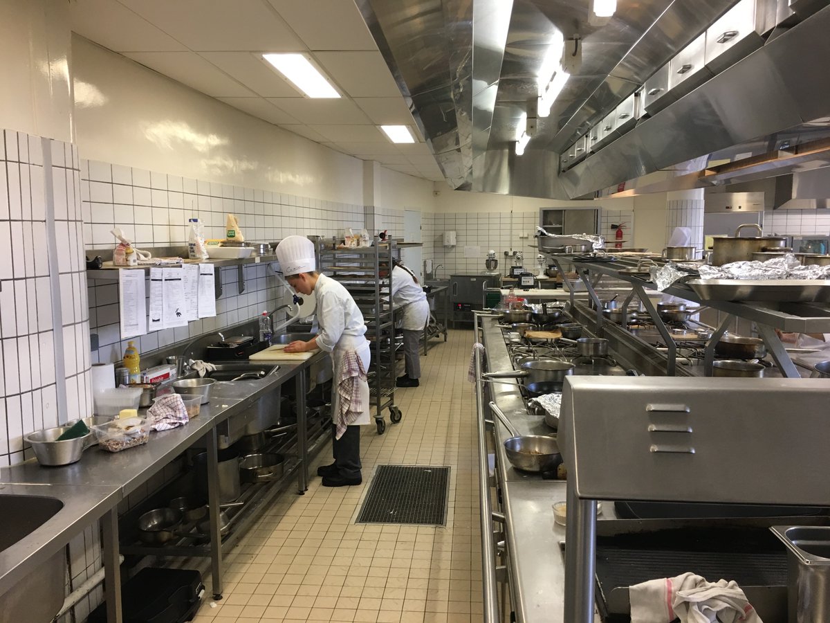 Encore un grand merci à tous nos partenaires pour leurs présences lors de nos événements ! 😉👍
<a href="/MCFconnecte/">Maîtres Cuisiniers de France</a> <a href="/BesseratB/">Besserat de Bellefon</a> <a href="/ProvaGourmet/">Prova Gourmet</a> @coupdepatesUK @ChampagneCreation <a href="/NespressoFR/">Nespresso France</a> <a href="/Metro/">Metro</a> <a href="/DeBuyer/">Cuis TOT</a>  <a href="/Julien/">Julien✌🏻️</a> <a href="/LeNouveauChef/">Le Nouveau Chef</a> <a href="/Nestle/">Nestlé</a> <a href="/degrenne_paris/">DEGRENNE</a> et bien d'autres 😊