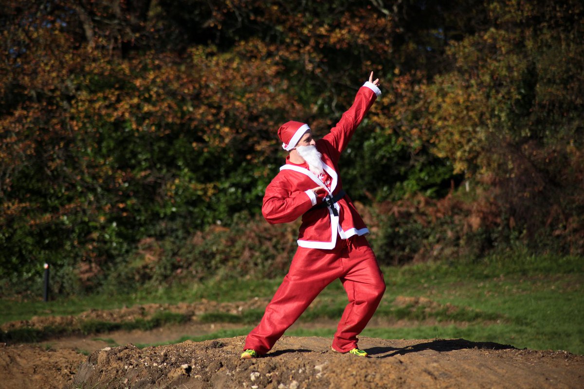 ParkLivesSoton's tweet photo. #SantaDash๐
๐ป He's getting closer! #Donutting down slopes, bounding over #BMX bumps, sprinting past @solentofficial#marching in that number at @SouthamptonFC #StMarysStadium...
But where is Santa off to in such a hurry?๐ค
#ActiveWarrior 10/12/2017
https://t.co/K8ENwq9h6X https://t.co/M1AKihJdMe