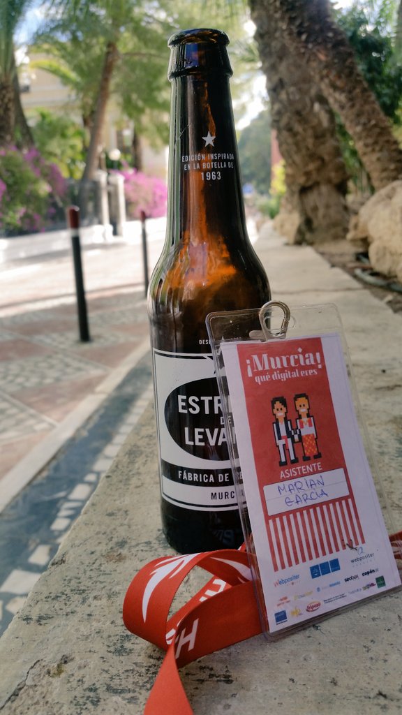 mariangar_'s tweet photo. Pastelico &amp; cerve break en #MurciaQDE https://t.co/svaIk7qqXA