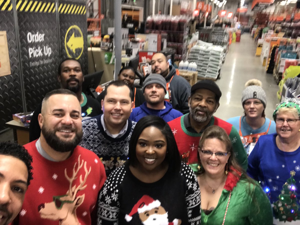 #MA2017NOV24, Ugly Sweater Team!!! <a href="/billshuell/">Bill Shuell</a>