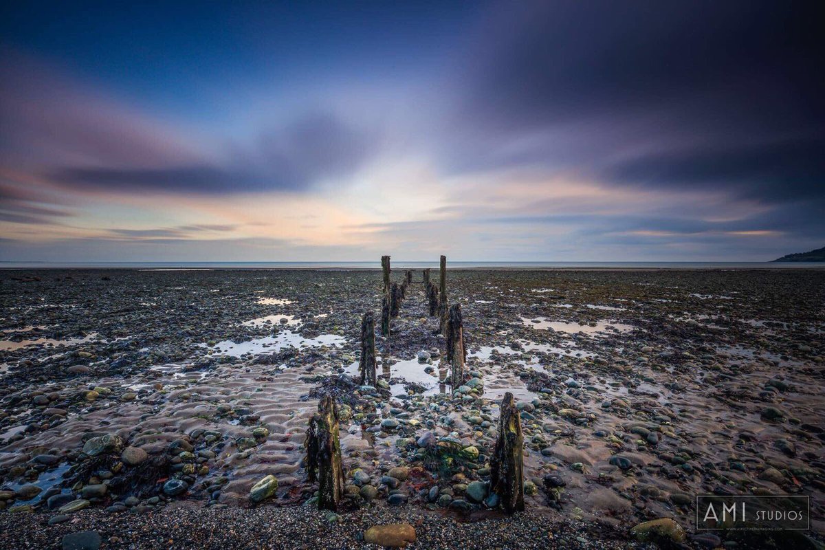 AMI_Studios's tweet photo. Tide out at Newcastle beach by the @Slievedonard in Co Down #northernireland @EnjoyTheMournes @DiscoverNI @newrymournedc @CanonUKandIE #5DS https://t.co/EGf4eSGmzB