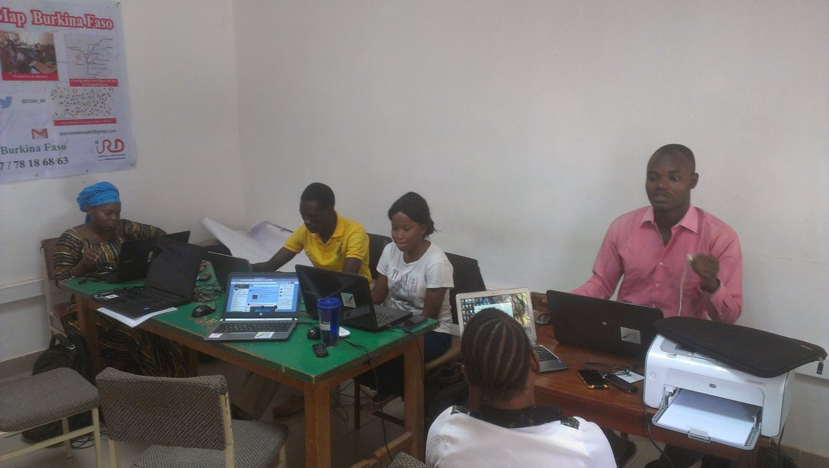 FoFB7's tweet photo. Mapathon sur la tâche #3831 #osm_bf @assocCartONG @mbakatre @Aoua_k @soma_lea @ritasoma95 https://t.co/8j738ZO4cn