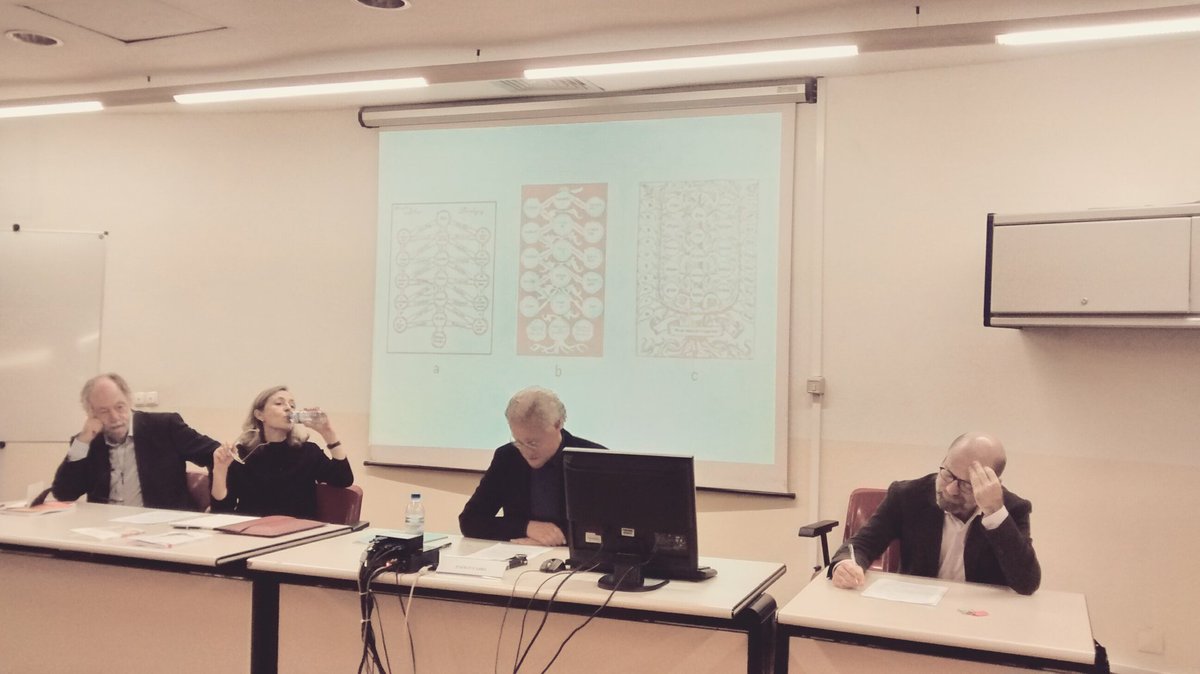 GESCsemiotica's tweet photo. Comienza la conferencia de Paolo Fabbri #ModasModosManeras #Semiotics https://t.co/CnYWZG9RJT