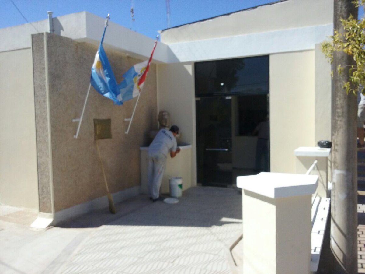 SarmientoComuna's tweet photo. RENOVACIÓN 
Asi va mejorando el edificio Comunal!
Más espacio, más seguro y más cómodo para que todos puedan aprovecharlo eficientemente.
Crecemos en obras, crece Sarmiento.
Comuna de SARMIENTO | cerca tuyo https://t.co/wQ1FvbMfUI