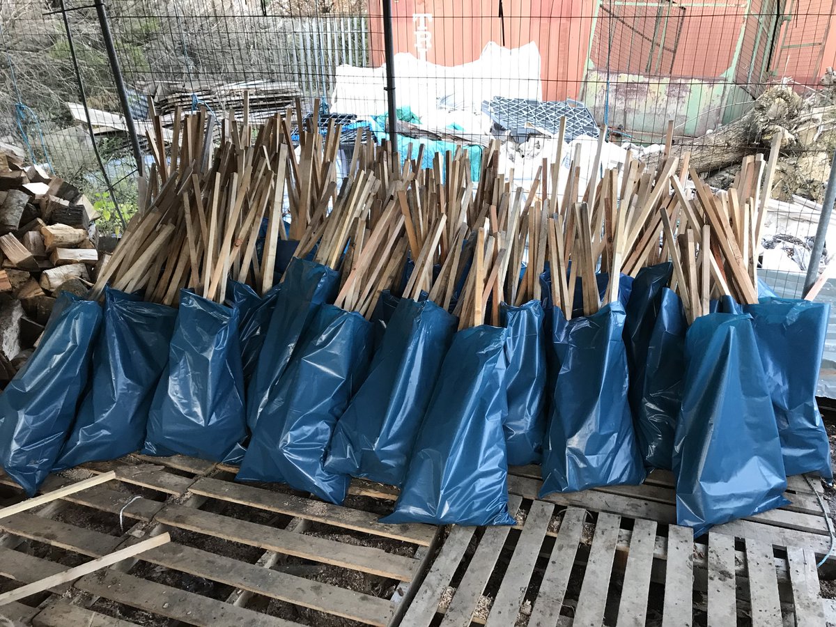 All the racks are loaded for the fireworks and torches have finished being dipped. Getting ready for tomorrow. #sussexbonfire #hawkhurst #fireworks #bonfire #GuyFawkes