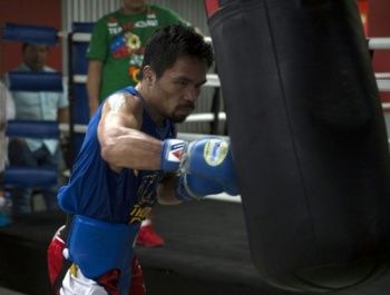 theSundaily's tweet photo. Pacquiao calls out McGregor for #realboxingmatch https://t.co/SYMeLOR1pK https://t.co/cJlY2iePLT
