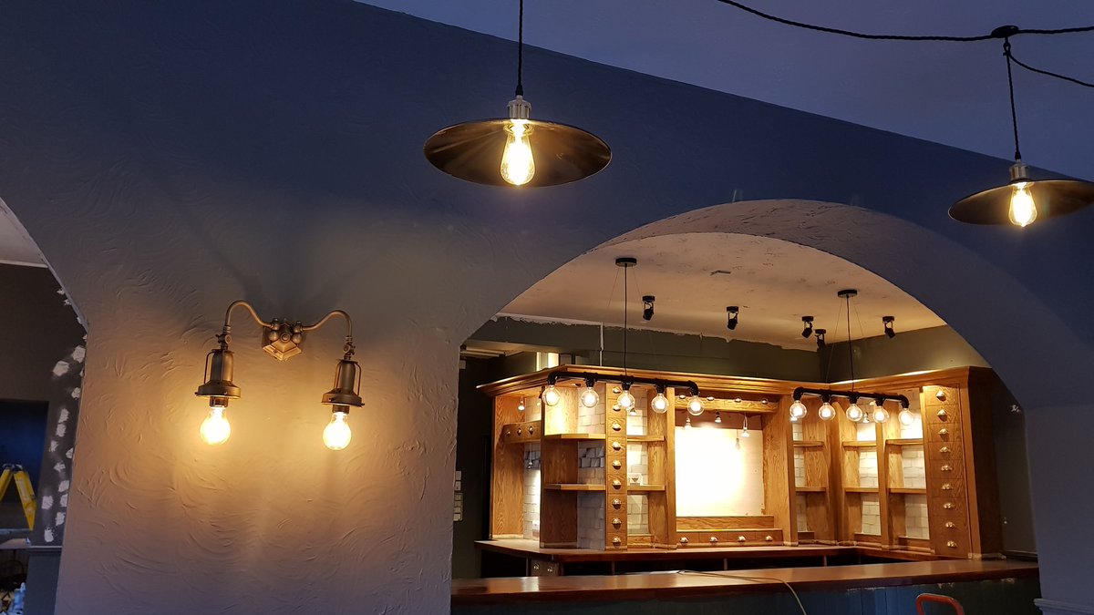 BosunsChair's tweet photo. 😍 All coming together nicely...  We will let you all know when we will be reopening 🎉
#lymington #Pub #NewForest 
@lymingtononline @LymingtonPeople @NewForestEvents https://t.co/HVmvckyuuF