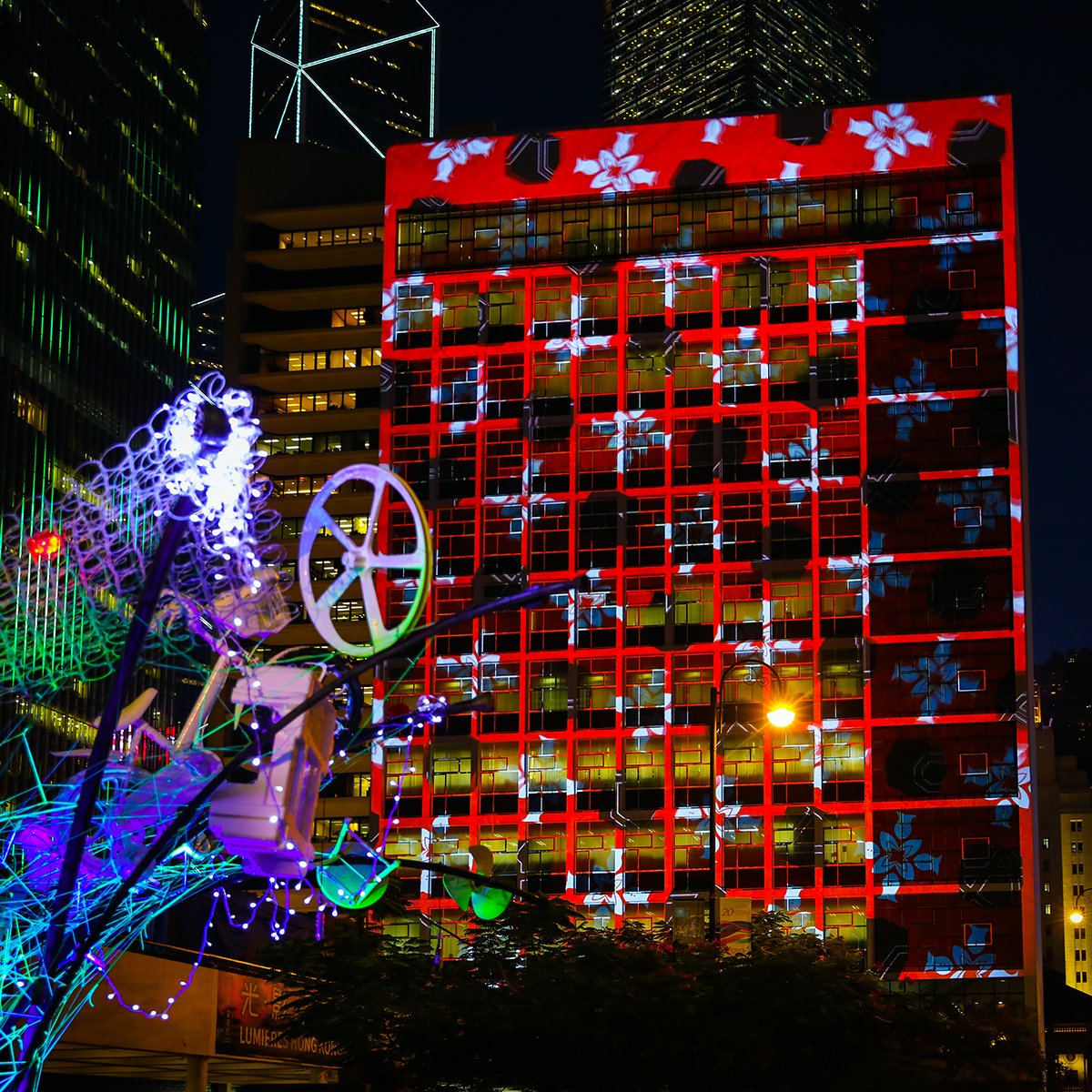 discoverhk's tweet photo. Don't miss enchanting light projections &amp; installations at major landmarks and buildings in #HongKong, 23-25 Nov. https://t.co/L6Fwn1tvsq https://t.co/KAnbLy00er