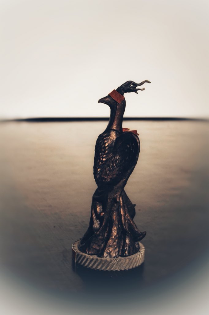 Gio Ödülleri 2017’de Mavi Anka heykelciğinin tasarımı önceki senelerde de olduğu gibi oyuncu ve heykeltıraş dernek yönetim kurulu üyesi <a href="/_bikibiki/">bigkem karavus</a> Biğkem Karavus’un el emeği ve imzasını taşıyor.