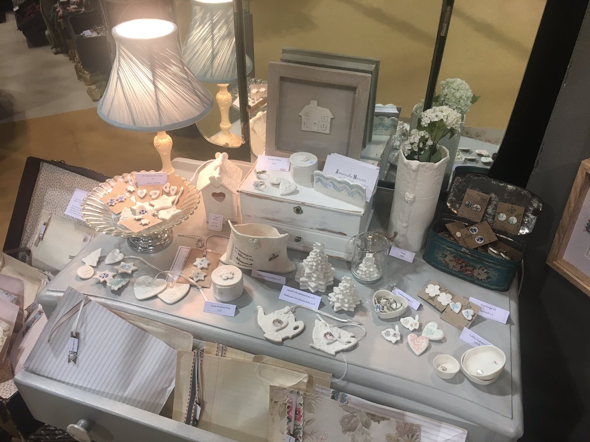 amercerdesigns's tweet photo. It's day 2 @CLFairs Christmas Fair in Glasgow and my stand is looking rather festive. Get yourself down for your Christmas shopping! Lots of lovely things to choose from! #CLFair #StepInsideCL #StandJ3 https://t.co/VlCI5vqnp7