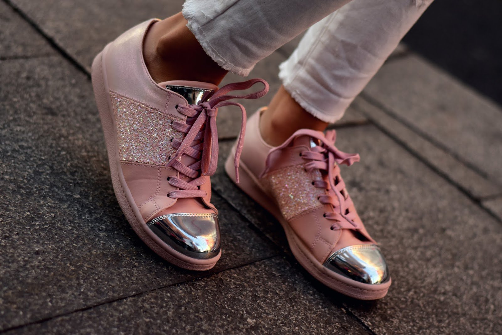 Betydning Cordelia Tid D'Angela på Twitter: "❤ Love sneakers #Kimberly Rosa &amp; Glitter  https://t.co/iyFASI2Gev @corazonmaniqui #DAngela #lovesneakers  https://t.co/linsUbb3CO" / Twitter
