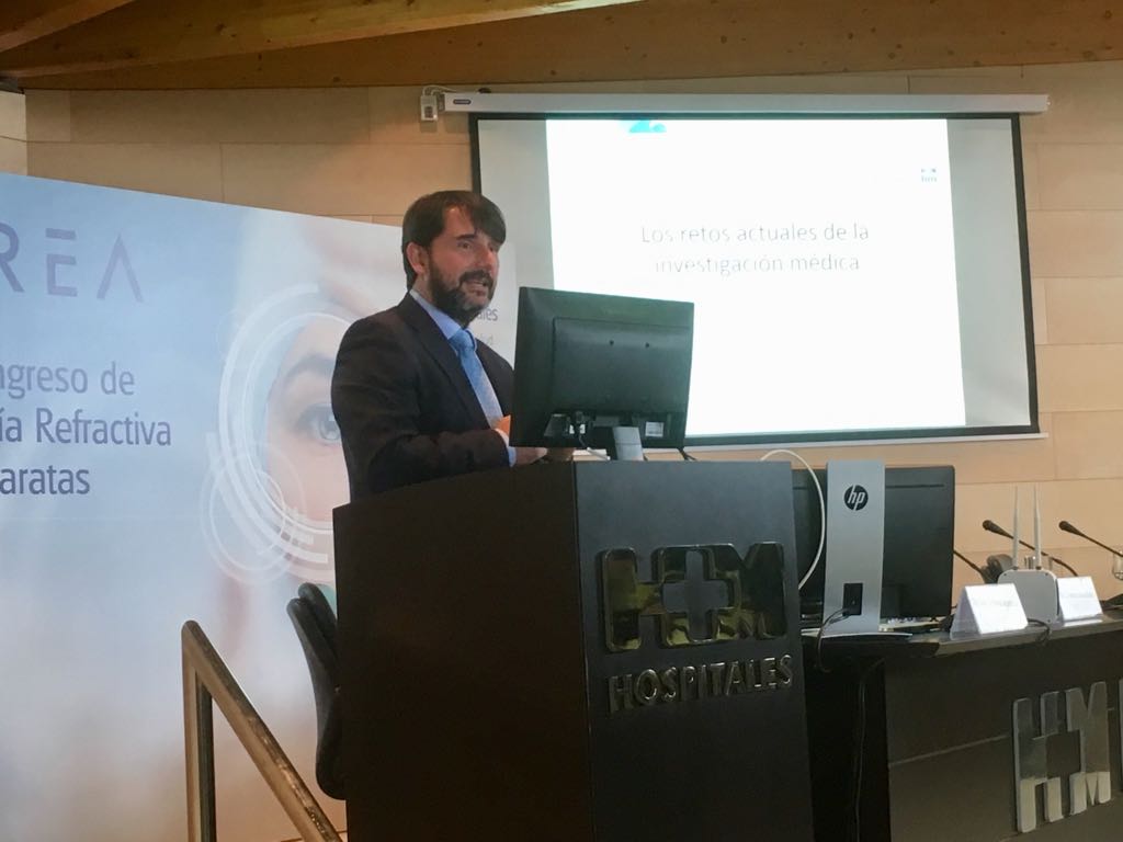 HMHOSPITALES's tweet photo. Ponencia del Dr. Cristóbal Belda Iniesta: "Los retos actuales de la investigación médica". #CREA2017 https://t.co/6oKA9wDfki