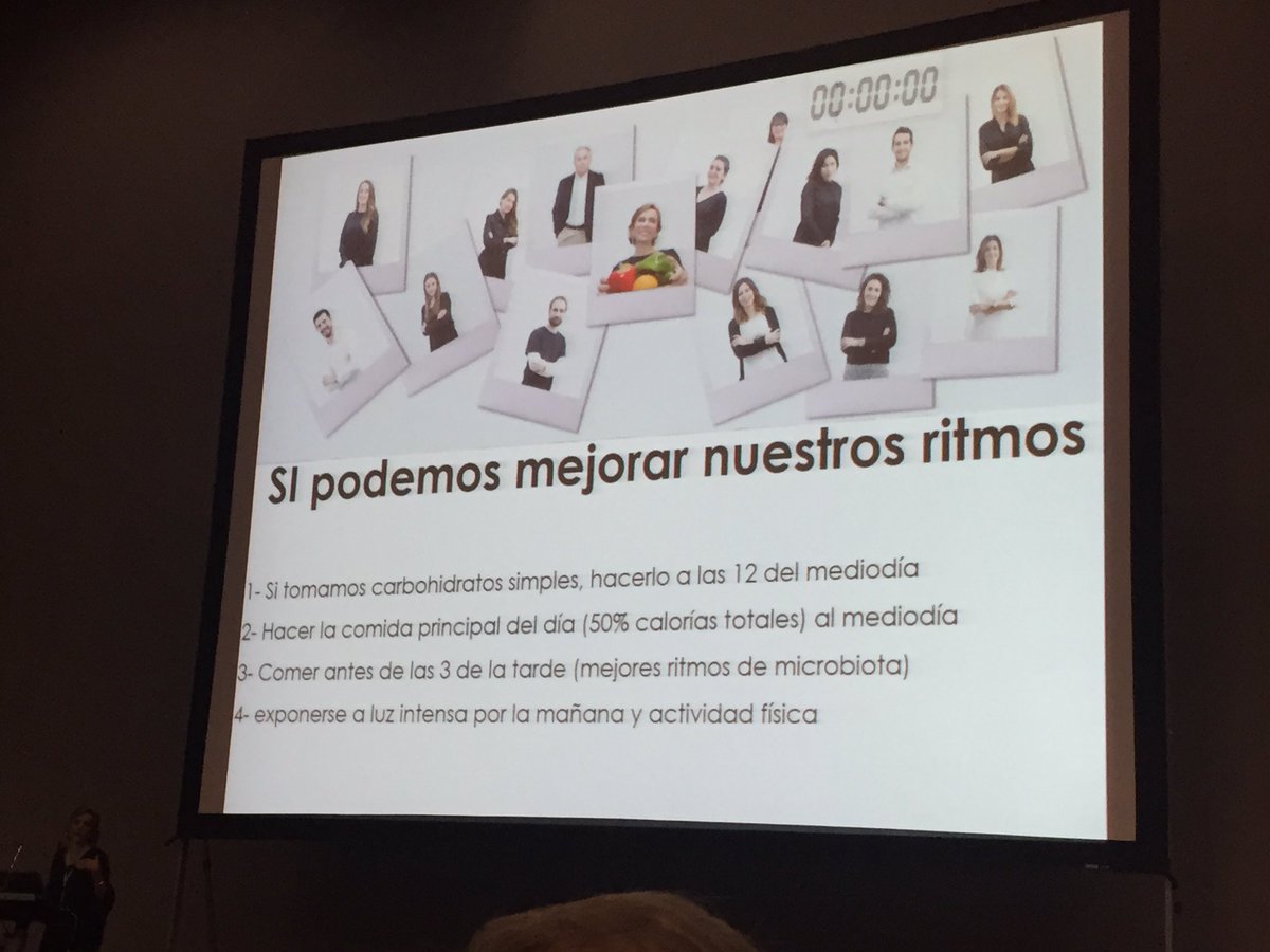 crstncarbonell1's tweet photo. No solo qué alimentos tomar, si no también a qué hora. ¿antes de las 3? @juan_revenga #38SEMI #SEMI2017 #Comerantesdelastres https://t.co/Fu55XGCPpk